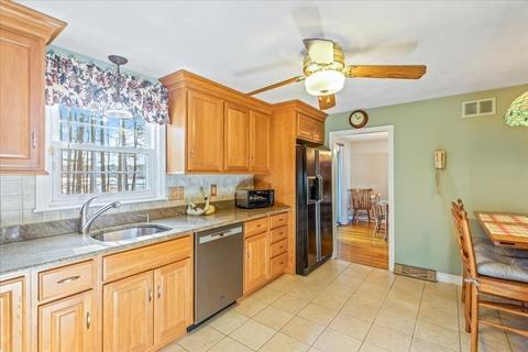 43 Westgate Rd, Framingham, MA 01701 photo 9