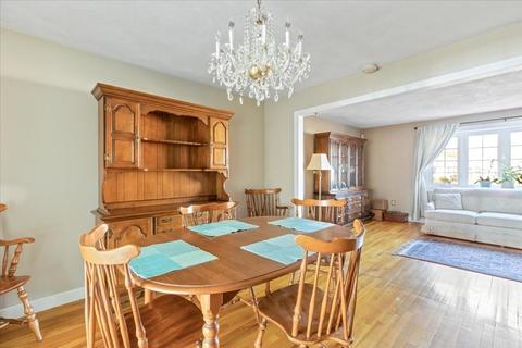 43 Westgate Rd, Framingham, MA 01701 photo 6