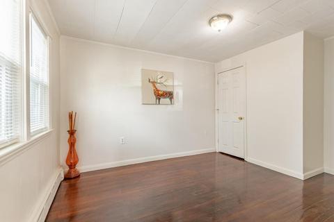 4 Douglas St, Worcester, MA 01603 photo 10