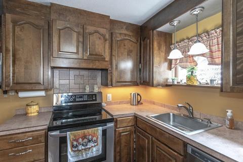 3 Anthony St, Springfield, MA 01104 photo 8