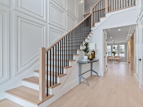 38 Jarvis Cir, Needham, MA 02492 photo 2