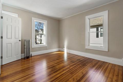383 White St, Springfield, MA 01108 photo 9