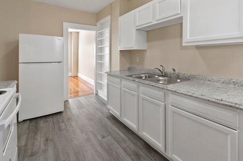 383 White St, Springfield, MA 01108 photo 4