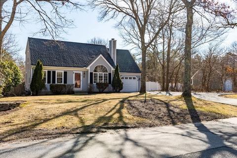 19 Carleton Dr, Mashpee, MA 02649 photo 1