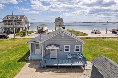 10 Beachwood St, Fairhaven, MA 02719