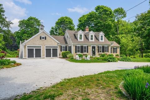 820 Main St, Barnstable, MA 02635 photo 2