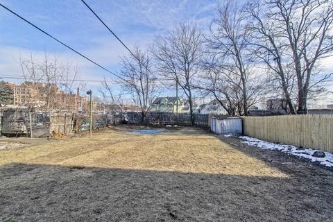 57 Merwin St, Springfield, MA 01107 photo 8