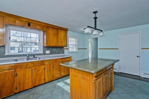 57 Merwin St, Springfield, MA 01107 photo 12