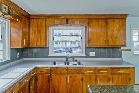 57 Merwin St, Springfield, MA 01107 photo 13