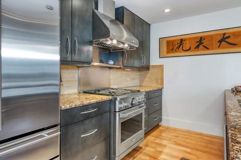 201 Freeman St #A2, Brookline, MA 02446 photo 11