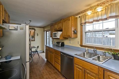 22 Keyes Dr, Chicopee, MA 01020 photo 3