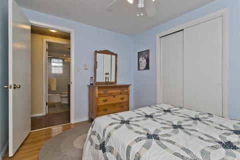 22 Keyes Dr, Chicopee, MA 01020 photo 13