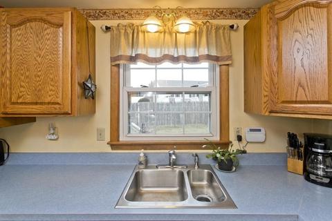 22 Keyes Dr, Chicopee, MA 01020 photo 6