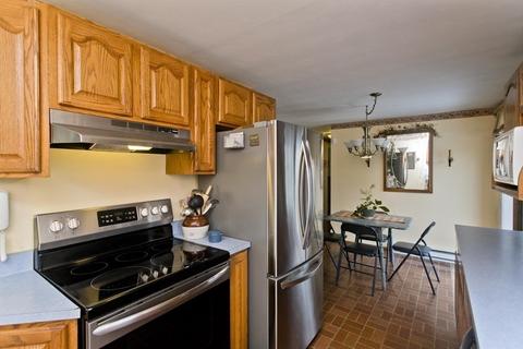 22 Keyes Dr, Chicopee, MA 01020 photo 2