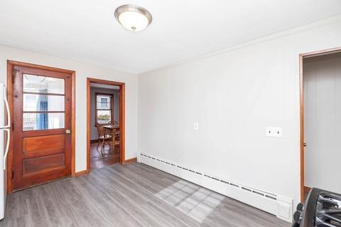 41 Hardy St, Springfield, MA 01129 photo 8