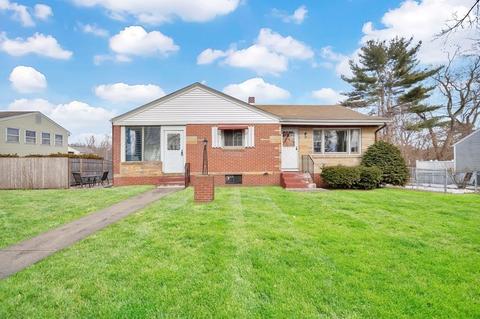 41 Hardy St, Springfield, MA 01129 photo 1