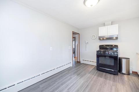 41 Hardy St, Springfield, MA 01129 photo 6