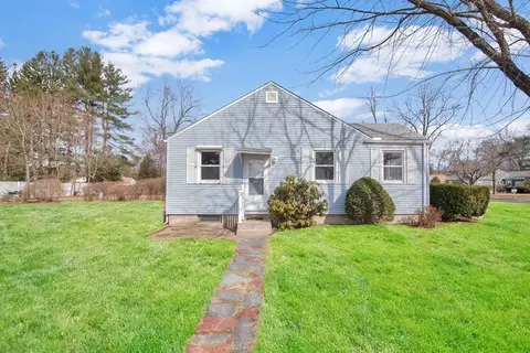 94 Aldrew Ter, Springfield, MA 01119 photo 4
