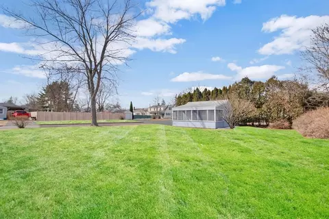 94 Aldrew Ter, Springfield, MA 01119 photo 8
