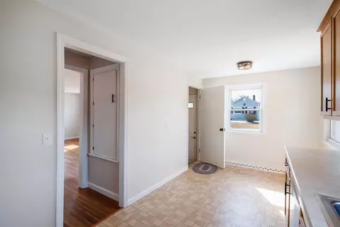 94 Aldrew Ter, Springfield, MA 01119 photo 13