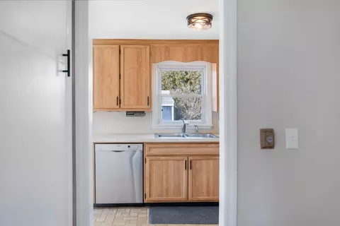 94 Aldrew Ter, Springfield, MA 01119 photo 29