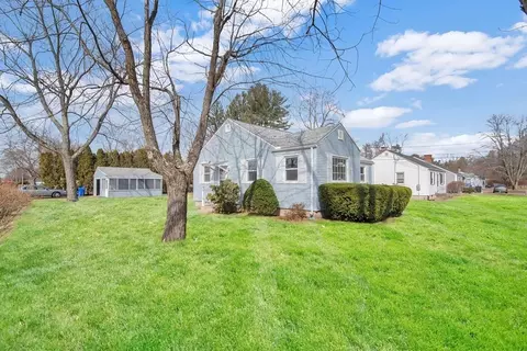 94 Aldrew Ter, Springfield, MA 01119 photo 5