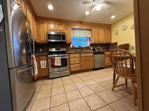 4 Glendale Pl, Everett, MA 02149 photo 2