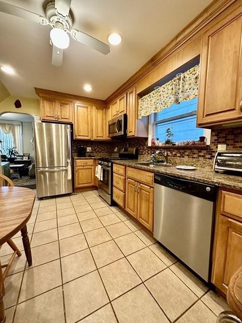 4 Glendale Pl, Everett, MA 02149 photo 4