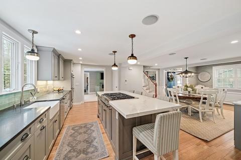 10 Kings Rd, Canton, MA 02021 photo 5