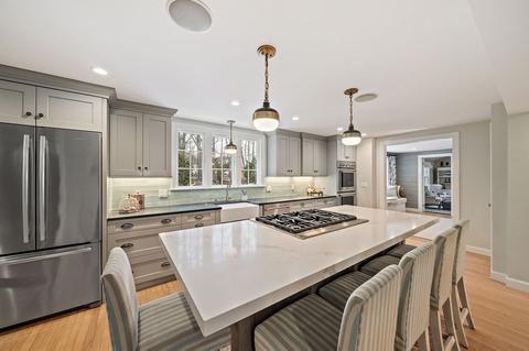 10 Kings Rd, Canton, MA 02021 photo 3