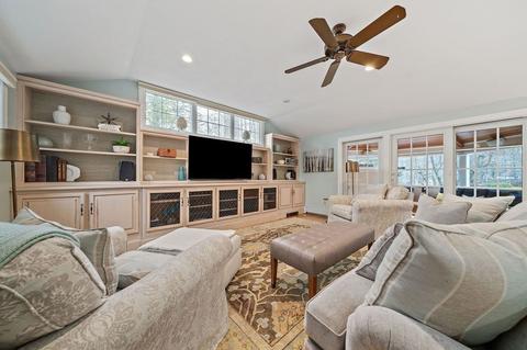 10 Kings Rd, Canton, MA 02021 photo 17