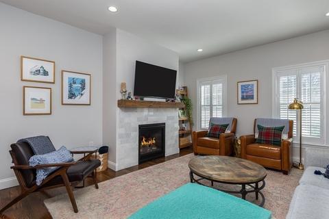 14 Forest St, Manchester, MA 01944 photo 18