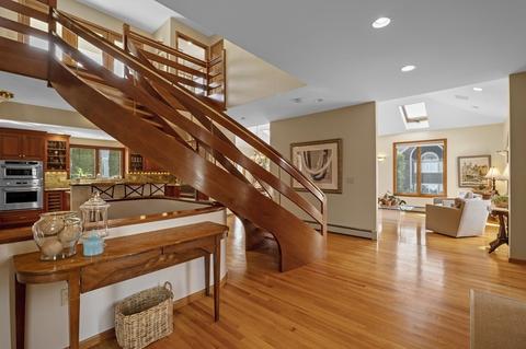 49 Gerald Rd, Marblehead, MA 01945 photo 6