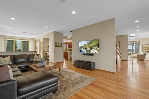 49 Gerald Rd, Marblehead, MA 01945 photo 11