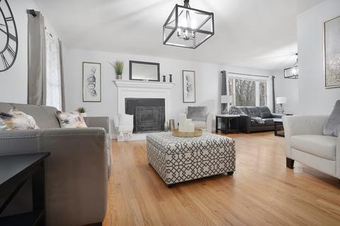 405 Blossom Hill Dr, Fall River, MA 02722 photo 4