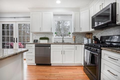 405 Blossom Hill Dr, Fall River, MA 02722 photo 12