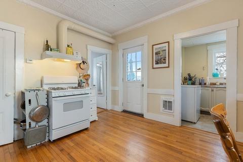14 Trask St, Gloucester, MA 01930 photo 6