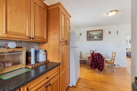 14 Trask St, Gloucester, MA 01930 photo 13