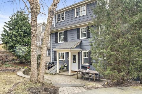 39 Somerset Rd, Brookline, MA 02445 photo 3