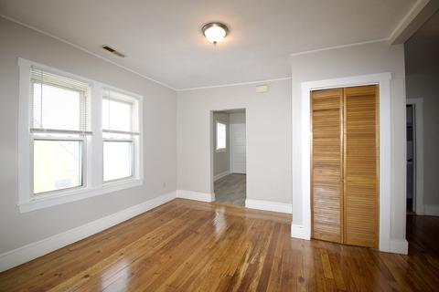 66 Grenada, Springfield, MA 01108 photo 3
