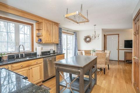 3 Powers Ln, Attleboro, MA 02703 photo 9