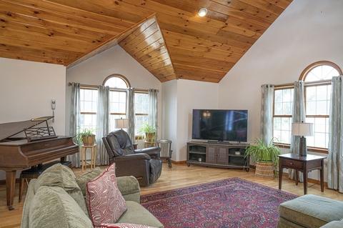 3 Powers Ln, Attleboro, MA 02703 photo 4