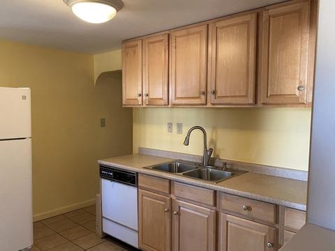 9 Richfield Ave, Ware, MA 01082 photo 6
