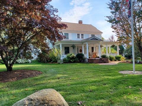 62 Nanumett St, Wareham, MA 02532