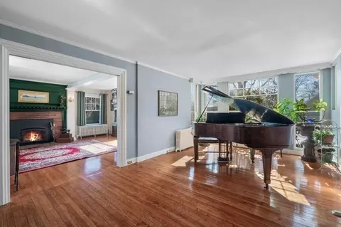 2 S Hampton Rd, Amesbury, MA 01913 photo 4