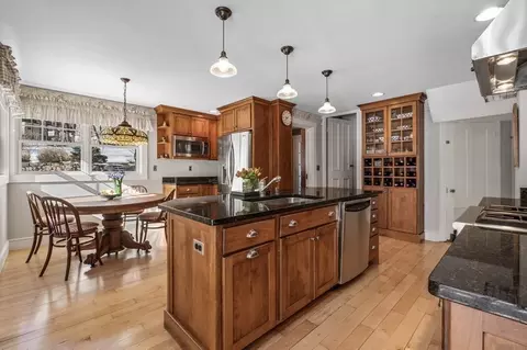 2 S Hampton Rd, Amesbury, MA 01913 photo 9