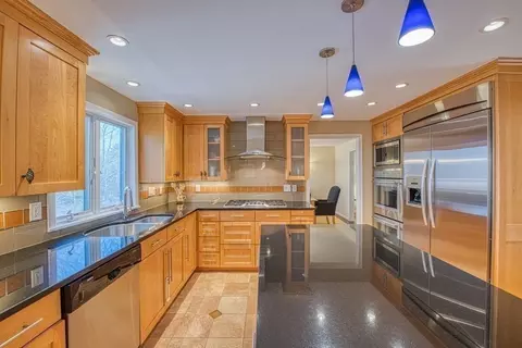 104 Brook Rd, Sharon, MA 02067 photo 8
