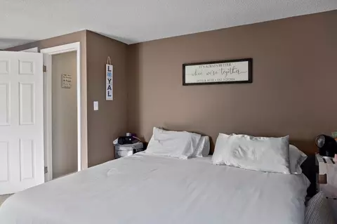 83 Pennsylvania Ave, Springfield, MA 01118 photo 29