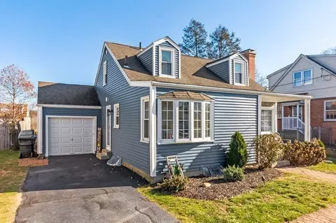 83 Pennsylvania Ave, Springfield, MA 01118 photo 3