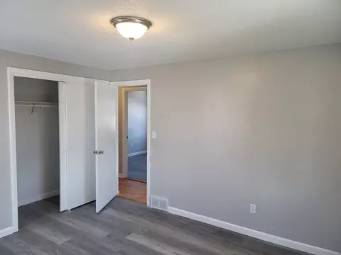 1114 Elsbree St, Fall River, MA 02720 photo 7